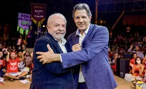 Lula e Haddad gastam R$ 3,9 milhões em publicidade digital em apenas um mês de campanha Lula e Haddad gastam R$ 3,9 milhões em publicidade digital em apenas um mês de campanha