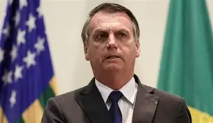 Defesa de Bolsonaro pede suspensão da pena no caso da trama golpista, mas recua horas depois Defesa de Bolsonaro pede suspensão da pena no caso da trama golpista, mas recua horas depois