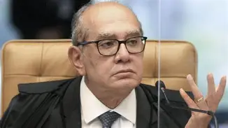 Gilmar Mendes mantém quebra de sigilo de ex-assessora de Flávio Bolsonaro e decisão volta a colocar STF no centro da controvérsia Gilmar Mendes mantém quebra de sigilo de ex-assessora de Flávio Bolsonaro e decisão volta a colocar STF no centro da controvérsia