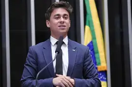 Deputados acionam Procuradoria-Geral Eleitoral e pedem inelegibilidade de Nikolas Ferreira por suposto abuso de poder