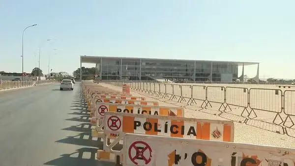 STF reforça segurança para sessão que pode analisar caso envolvendo Alexandre de Moraes STF reforça segurança para sessão que pode analisar caso envolvendo Alexandre de Moraes