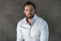 Daniel Vorcaro pede para votar e tem título transferido para a Papuda