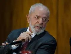Lula manda Flamengo e Corinthians procurarem outra forma de ganhar dinheiro após anunciar fim das bets