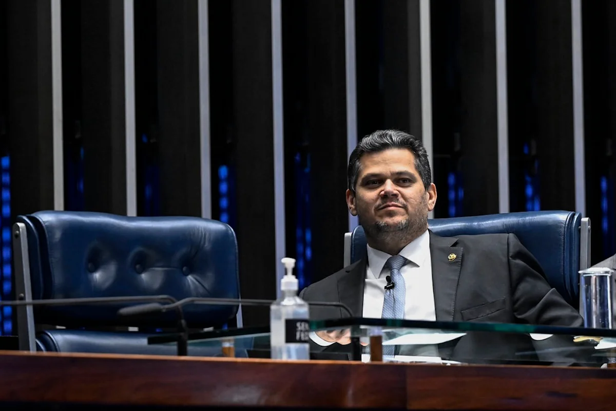 ALCOLUMBRE ADIA VOTAÇÃO DO FIM DA ESCALA 6X1 PARA DEPOIS DAS ELEIÇÕES E FRUSTRA PRESSÃO DE LULA ALCOLUMBRE ADIA VOTAÇÃO DO FIM DA ESCALA 6X1 PARA DEPOIS DAS ELEIÇÕES E FRUSTRA PRESSÃO DE LULA