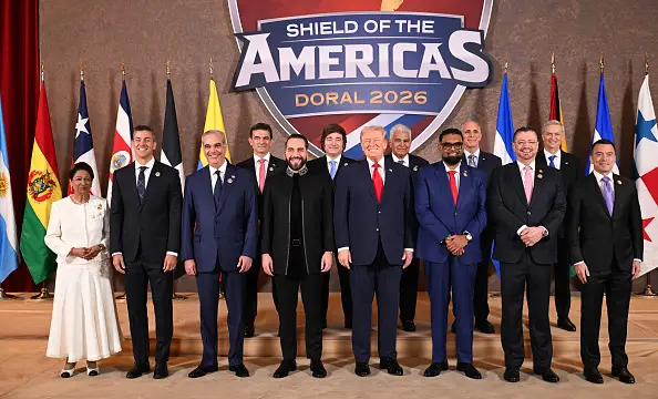 Escudo das Américas: Trump reúne 15 países contra o crime organizado e coloca PCC e Comando Vermelho no centro da ofensiva
