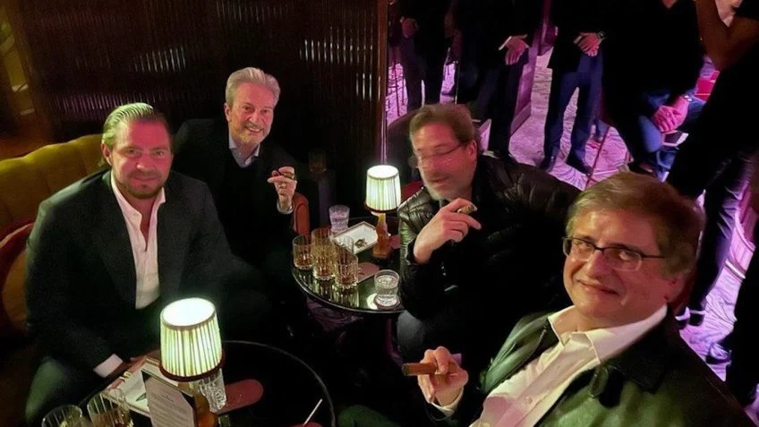 Foto de Gonet com Vorcaro em Londres coloca versão do PGR sob pressão e provoca cobrança por afastamento Foto de Gonet com Vorcaro em Londres coloca versão do PGR sob pressão e provoca cobrança por afastamento
