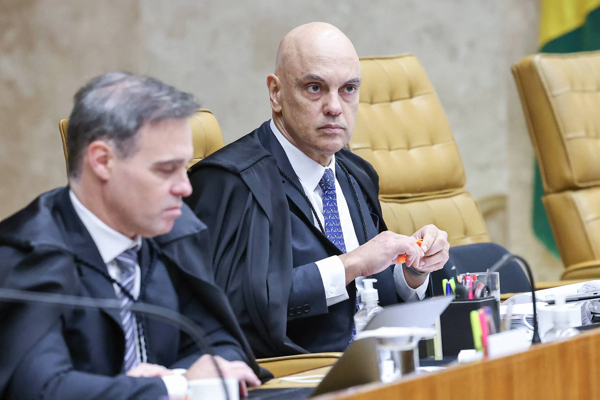 Impeachment de Mendonça entra no jogo político do Senado enquanto pedidos contra Moraes seguem sob pressão