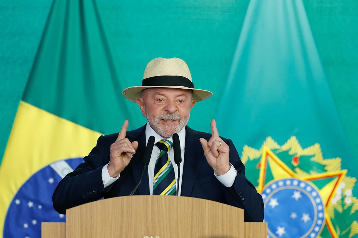 Lula acusa André Mendonça de divulgar apenas informações de seu interesse no caso Banco Master