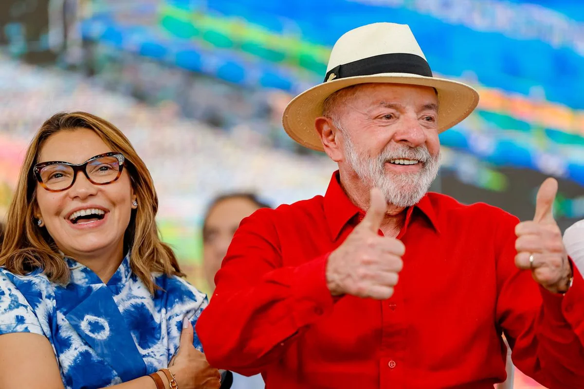 Lula ataca a Faria Lima e dispara: “Só chora e não conhece a palavra social” Lula ataca a Faria Lima e dispara: “Só chora e não conhece a palavra social”