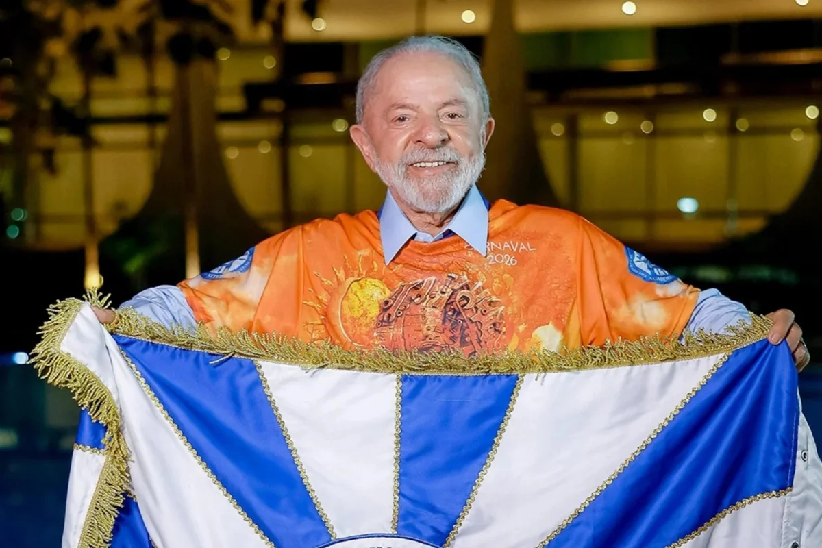 TSE aceita ação de Flávio Bolsonaro contra Lula por desfile de Carnaval de 2026 TSE aceita ação de Flávio Bolsonaro contra Lula por desfile de Carnaval de 2026