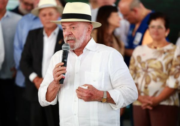 Lula admite que custo de vida está alto e diz: “Se não tem carne, a gente come ovo” Lula admite que custo de vida está alto e diz: “Se não tem carne, a gente come ovo”