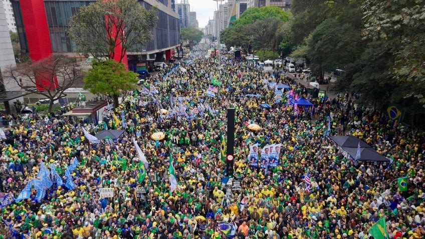 Paulista x Esplanada: 34,2 mil no ato de Flávio e 70 mil no desfile de Lula — mas quem contou cada multidão? Paulista x Esplanada: 34,2 mil no ato de Flávio e 70 mil no desfile de Lula — mas quem contou cada multidão?