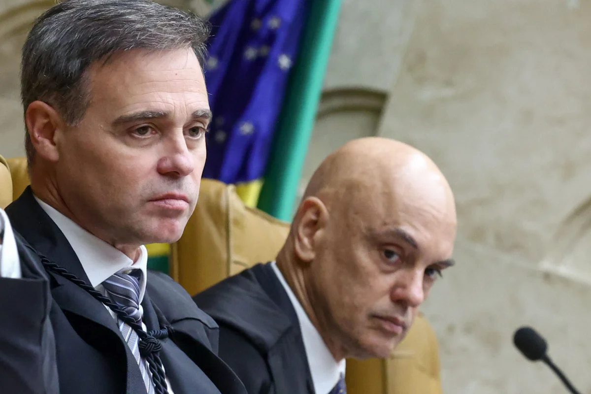 Ministros pressionam Fachin e articulam para adiar julgamento sobre elo entre Moraes e Vorcaro