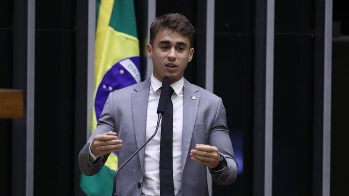 Nikolas Ferreira provoca Janones e Erika Hilton após decisões da Justiça Eleitoral e transforma disputa judicial em novo embate político