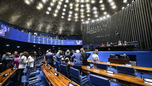 PEC da Segurança Pública vira aposta eleitoral de Lula; votação no Senado expõe disputa política e levanta questionamentos sobre a eficácia das medidas contra o crime