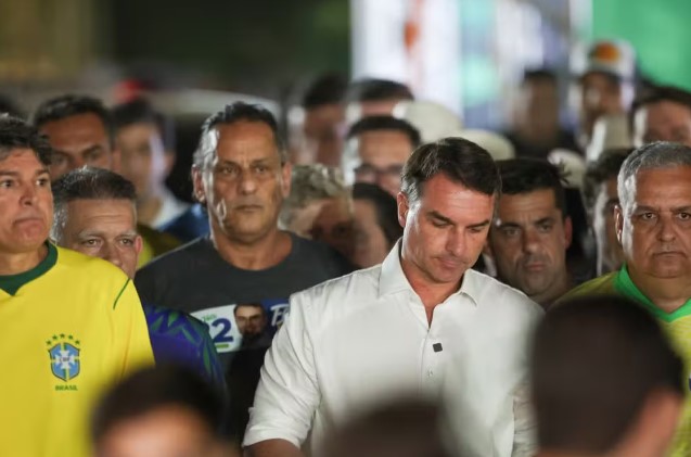 O dado que chama a atenção: sete minutos entre o resultado e o pedido