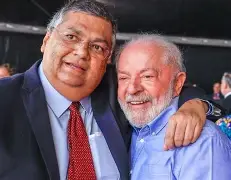 Flávio Dino utiliza processo sobre Mariana e Brumadinho para determinar investigação sobre suposta interferência dos Estados Unidos nas eleições em favor de Flávio Bolsonaro Flávio Dino utiliza processo sobre Mariana e Brumadinho para determinar investigação sobre suposta interferência dos Estados Unidos nas eleições em favor de Flávio Bolsonaro