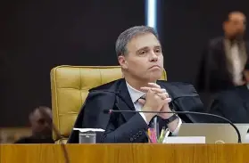 André Mendonça é sorteado relator de ação de Lula para abrir sigilos da família e cobrar transparência de Flávio Bolsonaro André Mendonça é sorteado relator de ação de Lula para abrir sigilos da família e cobrar transparência de Flávio Bolsonaro