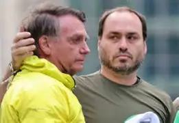 Carlos Bolsonaro vota em Santa Catarina e alerta para impactos da eleição no STF e na liberdade de imprensa Carlos Bolsonaro vota em Santa Catarina e alerta para impactos da eleição no STF e na liberdade de imprensa