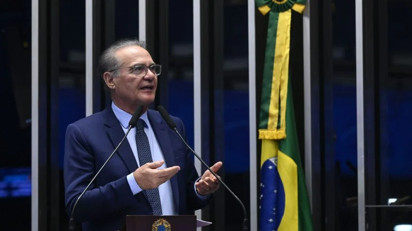 Renan Calheiros perde para Arthur Lira e fica fora do Senado após 32 anos