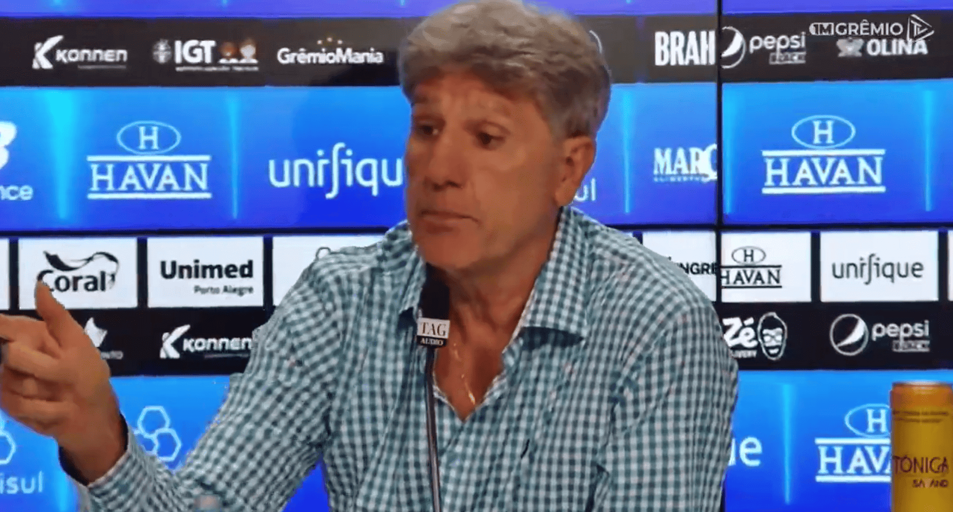 Renato Gaúcho defende auxiliar, critica cobertura da imprensa e declara “sou Bolsonaro”; técnico afirma que Alexandre Mendes é inocente e questiona julgamento antes do fim do processo