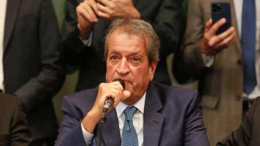 Valdemar Costa Neto projeta Jair Bolsonaro como candidato à Presidência em 2030 Valdemar Costa Neto projeta Jair Bolsonaro como candidato à Presidência em 2030