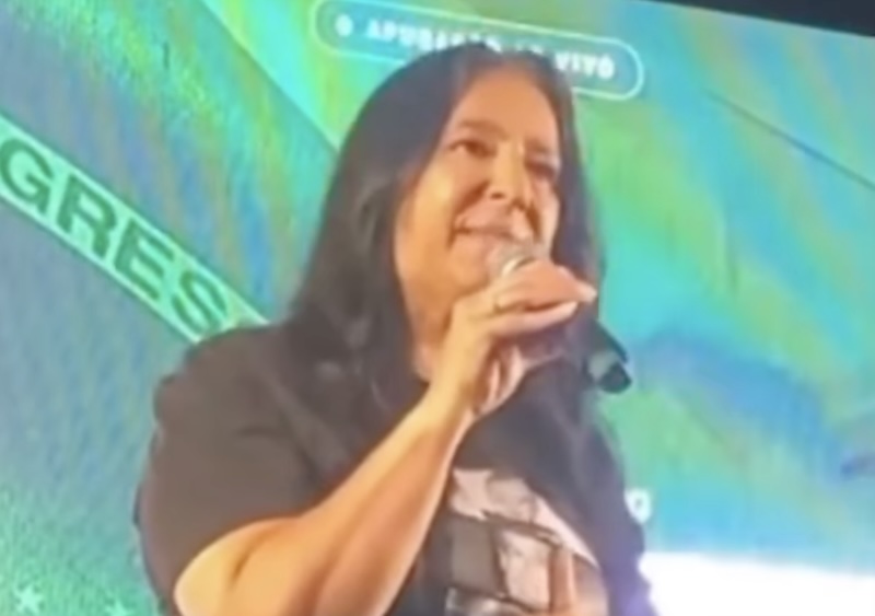 Mãe de Nikolas reage a Janja: “Cala a boca” após filho superar 3,1 milhões de votos e se tornar recordista nacional Mãe de Nikolas reage a Janja: “Cala a boca” após filho superar 3,1 milhões de votos e se tornar recordista nacional