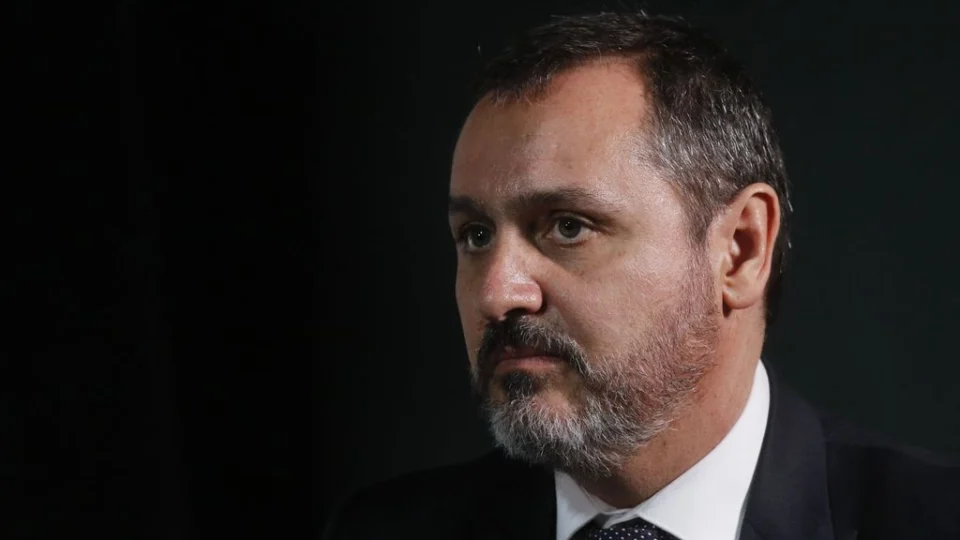 DIRETOR-GERAL DA PF, ANDREI RODRIGUES, TERIA OBTIDO CIDADANIA URUGUAIA; NOTÍCIA LEVANTA QUESTIONAMENTOS EM BRASÍLIA DIRETOR-GERAL DA PF, ANDREI RODRIGUES, TERIA OBTIDO CIDADANIA URUGUAIA; NOTÍCIA LEVANTA QUESTIONAMENTOS EM BRASÍLIA