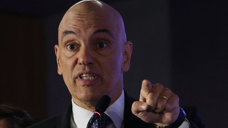 MORAES CRITICA A POLÍCIA POR ENQUADRAR USUÁRIOS DE MACONHA COMO TRAFICANTES, MAS DESCRIMINALIZAÇÃO DO STF TAMBÉM GERA QUESTIONAMENTOS