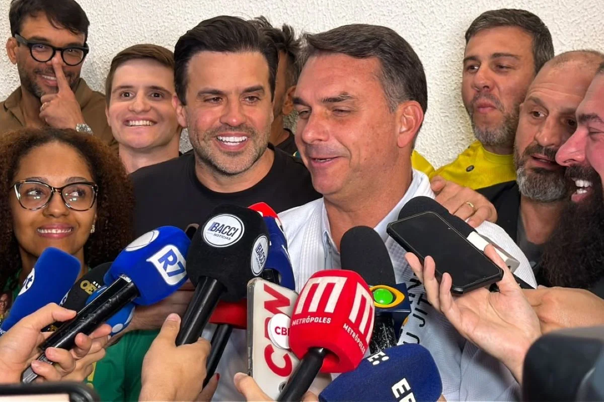 Flávio Bolsonaro diz que não quer reeleição: “Só preciso de um mandato”