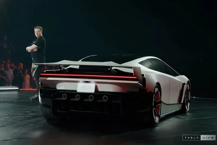 Elon Musk apresenta novo Tesla Roadster com tecnologia da SpaceX e impressiona ao mostrar carro realizando manobras no ar