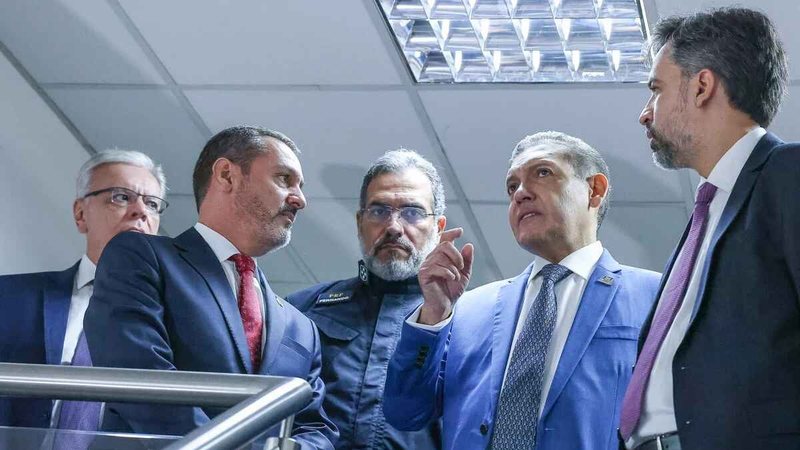 PF apura suposta interferência dos EUA nas eleições, enquanto TSE diz não ter encontrado interferência no primeiro turno PF apura suposta interferência dos EUA nas eleições, enquanto TSE diz não ter encontrado interferência no primeiro turno