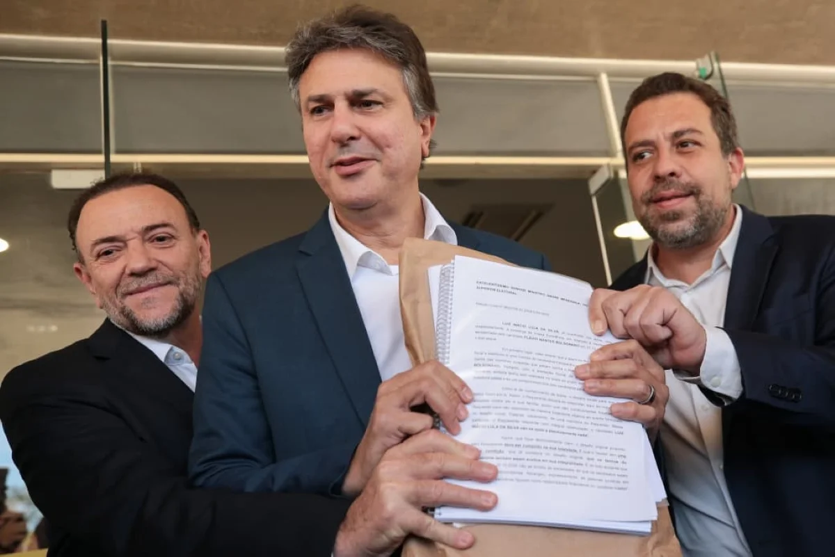 CAMPANHA DE LULA ENTREGA DOCUMENTOS AO TSE, MAS DELTAN DALLAGNOL QUESTIONA O CONTEÚDO: “ONDE ESTÃO OS DADOS BANCÁRIOS?” CAMPANHA DE LULA ENTREGA DOCUMENTOS AO TSE, MAS DELTAN DALLAGNOL QUESTIONA O CONTEÚDO: “ONDE ESTÃO OS DADOS BANCÁRIOS?”