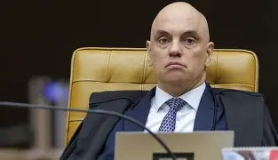 Moraes multa advogado de réu do 8 de Janeiro em R$ 5 mil por comando oculto de inteligência artificial