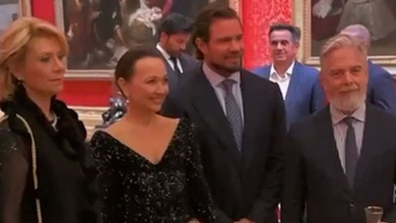 Festa de Daniel Vorcaro em Londres reúne autoridades ligadas a Lula, Bolsonaro e Dilma; vídeo mostra champanhe, bailarinas e apresentação de Seal